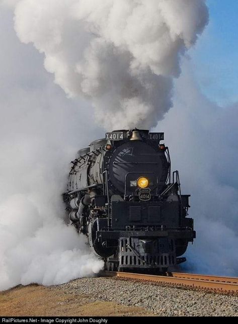 Pere Marquette, Steam Trains Photography, Big Boy 4014, Old Steam Train, Railroad Art, Steam Engine Trains, Scenic Railroads, Choo Choo Train, Luxury Train