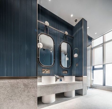 Luxury Public Bathroom, Public Toilet Interior, Blue Restroom, Glam Bathroom Ideas, Commercial Bathroom Ideas, Small Luxury Bathroom, Wooden Bathroom Mirror, Public Restroom Design, Commercial Bathroom Designs