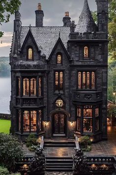 Gothic Manor Exterior, Victorian Gothic House Exterior, Gothic House Exterior, Art Deco Home Design, Manor Exterior, Gothic Manor, Mansion Plans, Goth Houses, Gothic Mansion