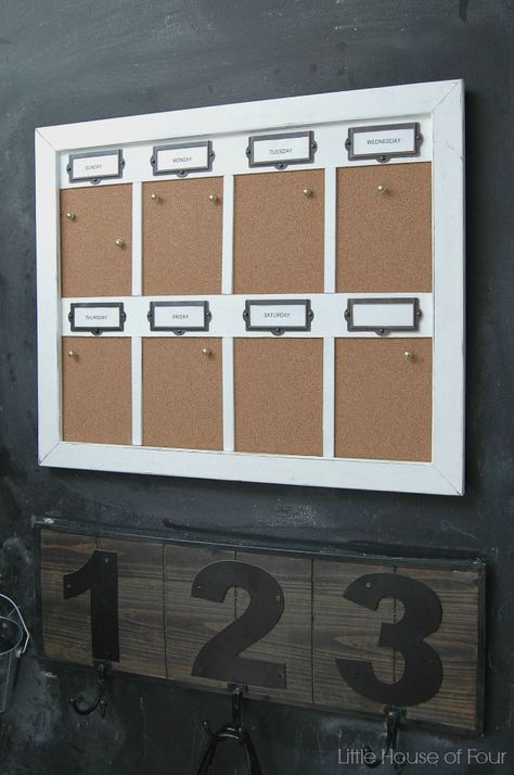 Weekly cork board organizer Cork Board Organization, Cork Board Ideas, Diy Cork Board, Old Office, Family Command Center, Back To School Organization, Diy Back To School, Weekly Organization, Cork Diy