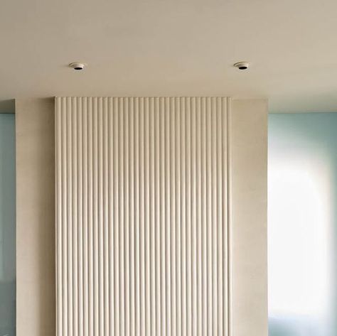 Kamp Studios on Instagram: "Feeling the warmth and elegance of our fluted plaster this #FlutedFriday 🔥✨ Thank you @kroesserstrat for including us in your @interiordesignmag feature! Photography by @seanlitchfield #PlasterPerfection #PlasterbyKAMP" Fluted Plaster Wall, Fluted Plaster, Fluted Wall, Modern Colonial, Bedroom Bliss, Clay Wall, Plaster Walls, November 3, Wood Paneling