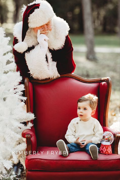 Christmas santa pictures outdoor. Santa minis. The woodlands santa pictures. Houston tx. Photographers: Do not use for advertiseing your sessions Outdoor Santa Mini Session, Christmas Santa Photoshoot, Santa Sleigh Photoshoot, Santa Photoshoot Mini Sessions Outside, Santa Mini Session Ideas Outdoors, Santa Claus Photoshoot Ideas, Pictures With Santa Ideas, Outdoor Santa Photoshoot, Santa Claus Photo Shoot