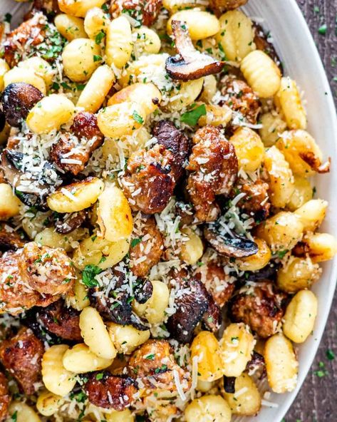 Crispy Gnocchi, Mushroom Sausage, Sheet Pan Gnocchi, Sausage Sheet Pan, Light Pasta Dishes, Easy Delicious Dinner Recipes, Easy Delicious Dinners, Light Dinner Recipes, Baked Gnocchi