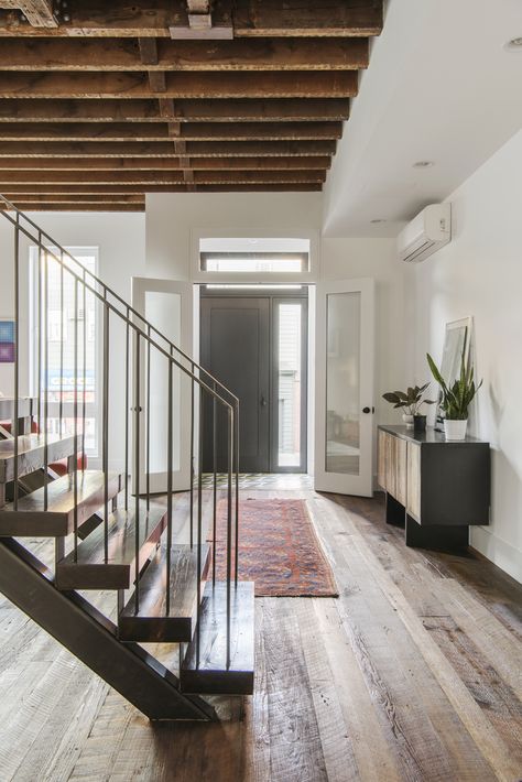 Gallery of Lorimer Street Townhouse / Elizabeth Roberts Architecture and Design - 5 Ceilings Ideas, Contemporary Townhouse, Street Townhouse, Basement Finishing, Townhouse Designs, Coastal Living Rooms, Wooden Floors, Design Del Prodotto, Wood Ceilings