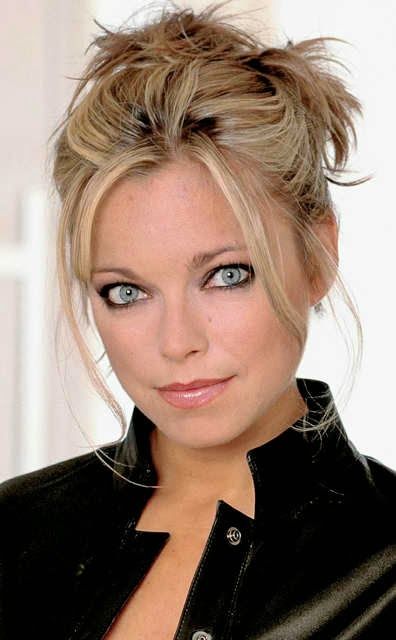 Sarah Alexander ✾ Sarah Alexander, Jeri Ryan, Interesting People, British Actresses, Beautiful Eyes, Pretty Woman, Movie Stars, Singers, Pinterest Likes