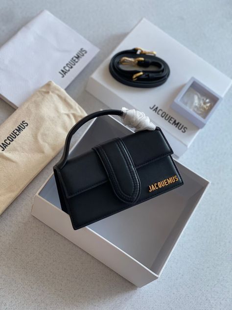 Jacquemus Le Grand Bambino, Next In Fashion, Jacquemus Bag, Expensive Bag, Vintage Leather Handbag, Dream Bag, Luxury Bags Collection, Bag Obsession, Dream Bags