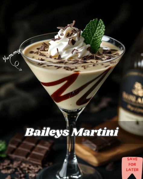 Frozen Baileys Las Vegas, Baileys Martini, Baileys Drinks, Alcholic Drinks, Cozy Evening, Dessert Drinks, Decadent Desserts, Happy Hour, Martini