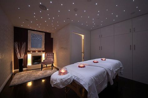 The Pearl - Massage Therapy Room by The Pearl - Massage Therapy Spa in Pickering, via Flickr Spa Room Ideas, Spa Massage Room, Massage Room Decor, Massage Therapy Rooms, Reiki Room, Esthetician Room Decor, Indoor Spa, Esthetics Room, Spa Room Decor