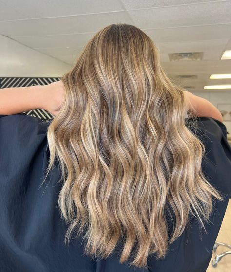 a moment for our 𝙗𝙧𝙤𝙣𝙙𝙚 babe 🧸🤎 Blondette Hair Balayage, Highlights Dark Brown Hair Blonde, Bronde Balayage With Highlights, Light Brunette Hair With Blonde Balayage, High And Low Lights Hair Dark Blonde, Hair Highlights For Dark Blonde Hair, Mix Of Blonde And Brown Hair, Honey Golden Blonde Hair Balayage Caramel Highlights, Caramel Highlights On Dirty Blonde