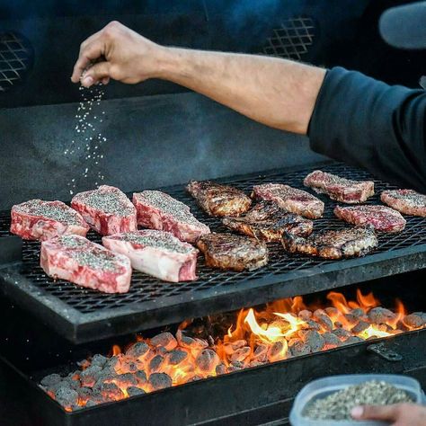 This may be my all time favorite grilling pic taken by the Pharoah of Food Photography: @robertjacoblerma . . . #Grill #Grilling #BBQ #Barbecue #FoodPorn #GrillPorn #Beef #BeefPorn #steakporn #Food #FoodPhotography #foodgasm #foodography #instafood #foodiegram #foodie #foodstagram #foodpics #Meat #MeatPorn #meatlover #Paleo #GlutenFree #BrotherhoodofBBQ Its A Mans World, How To Grill Steak, Carne Asada, Meat Lovers, Man Up, Bbq Grill, Food Pictures, Food Photography, A Man