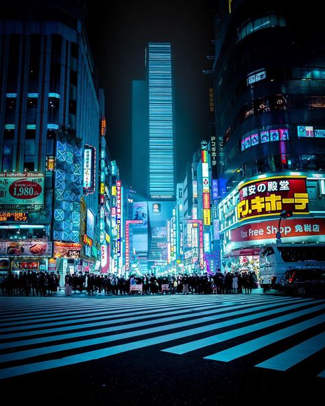 Tim Hiorns 📷 on Instagram: “Light Tower . . . .  I’ve seen this view hundreds of times but I still feel awed by the futuristic vibes and the sheer shininess whenever I…” Tokyo Street Aesthetic Night, Tokyo Night Photography, Night City Photography, Futuristic Architecture Future City, Premade Background, Apocalypse Landscape, City Lights At Night, Live Backgrounds, Instagram Light