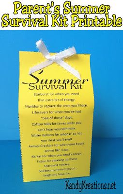 Are you ready for summer? Be sure that all your mom friends are with this printable Parent summer survival kit.  You'll give them a smile, and a few treats, with this fun survival kit to help you kick off summer with the kids. Camping Survival Kit, Summer Survival Kit, Diy Survival, Survival Kit For Teachers, Survival Hacks, Surviving In The Wild, Survival Supplies, Mom Friends, Survival Kits