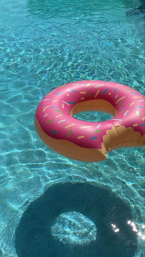 Summer Instagram Pictures, Summer Nature Photography, Pool Poses, Wedding Card Frames, Story Ideas Pictures, Pool Floats, Vacation Pictures, Summer Instagram, Sky Art