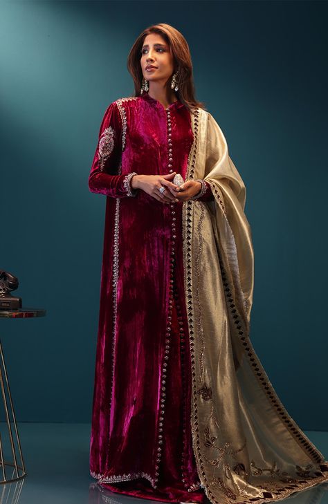 Velvet Outfits For Women, Blaise Zabini, Latest Abaya, Velvet Suit Design, Maroon Suit, Dupatta Design, Abaya Hijab, Desi Outfits, Velvet Dress Designs