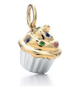 Tiffany cupcake charm, made of 18k white and yellow gold, blue sapphires, pink sapphires, and tsavorites all for a modest $1800... Cupcake Gold, Tiffany Cupcakes, Tiffany Charm Bracelet, Cupcake Jewelry, Tiffany Gold, Fairy Cupcakes, Gold Cupcakes, Cupcake Charms, Juicy Couture Charms