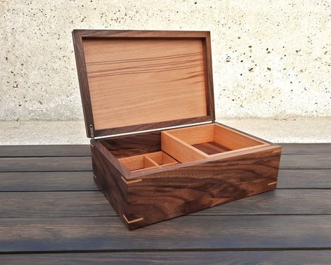 Custom Wooden Jewelry Boxes, Homemade Wooden Jewelry Boxes, Oak Jewelry Box, Jewellery Box Wood, Small Wooden Jewelry Boxes, Woodworking Jewelry Box Design, Jewelry Boxes Wooden, Wooden Keepsake Boxes Diy, Wooden Jewelry Boxes Diy