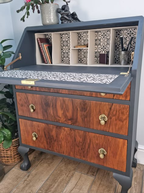 Black and Gold Vintage Bureau Writing Desk – Upcycled Furniture and Online Furniture Upcycling Courses Secretary Desk Makeover, Vintage Secretary Desk, Furniture Makeover Inspiration, Fresh Interior, Working Office, Victorian Tile, Furniture Upcycling, Revamp Furniture, Refinishing Furniture Diy