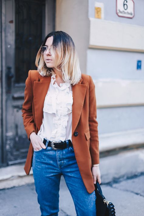 Style Guide: Wie kombiniert man eine Mom Jeans? Mom Jeans Outfits, Jeans Style Guide, Mom Jeans Style, Boho Mode, Mom Jeans Outfit, Gucci Marmont, Jeans Outfits, Outfit Jeans, Working Mom