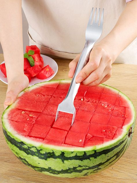 Watermelon Knife, Watermelon Slicer, Cut Watermelon, Citrus Juicer, Summer Snacks, Summer Watermelon, Fruit Platter, Summer Refreshments, Best Fruits