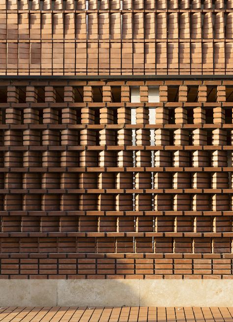 Cloaked in Bricks / Admun Design & Construction Studio Brick Jali, Brick Images, Brick Works, Brick Detail, Brick Construction, Brick Art, Brick In The Wall, Brick Texture, Brick Architecture