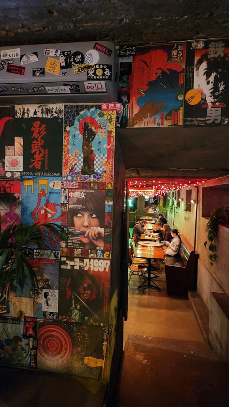 Tokyo Bar Aesthetic, Japanese Jazz Aesthetic, Japanese Dive Bar, Japanese Bar Aesthetic, Japanese Jazz Bar, Izakaya Aesthetic, Punk Restaurant, Japanese Bar Design, Japanese Restaurant Aesthetic