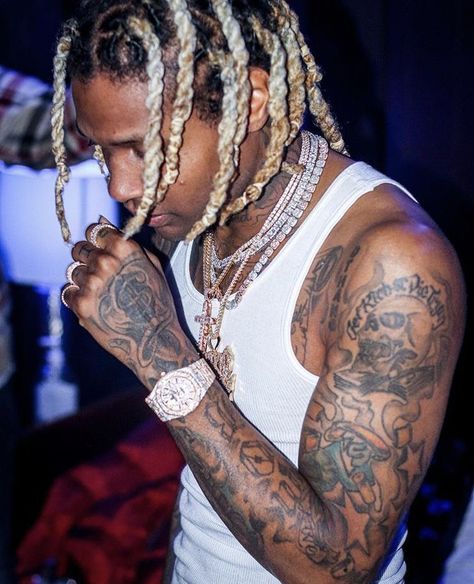 Twist Tattoo, Dragon Tattoo Images, Hand Tattoo Images, Lil Twist, Black Men Tattoos, Lil Tay, Rapper Aesthetic, Rapper Outfits, King Von