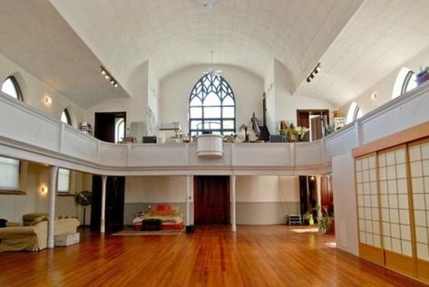 5 churches transformed into homes - CBS News Chapel Conversion, Converted Church, Church Conversions, Artist Loft, Country Church, Old Churches, Old Church, Architecture Plan, Exterior Design