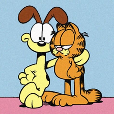 Odie Garfield Icon, Odie And Garfield, Snoopy And Garfield, Garfield Matching Pfp, Odie Garfield, Silly Friends, Garfield And Friends, Garfield Odie, Garfield Pictures