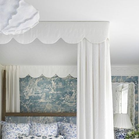 Summer Thornton on Instagram: "How to make a layered bedroom that's still light and bright...canopy bed with scallop details, ruffled skirt settee, trellis adorned walls with inset wallpaper panels, animal print rug, painted floors, and mix-matched bedding prints. Maximalist but easy on the eyes, and totally romantic. Read about it in the October issue of BH&G, on newsstands now!⁠
⁠
Design by Summer Thornton (@summerthorntondesign)⁠
Photography by Annie Schlechter (@annieschlechter)⁠
Photo Styling by Cate Ragan (@cate.ragan.styling)⁠
Featured in Oct '24 BH&G (@betterhomesandgardens)⁠" Inset Wallpaper, Queen Bed Canopy, Layered Bedroom, Summer Thornton, Bed Canopy, Primary Bedroom, Canopy Bed, Ruffled Skirt, Painted Floors