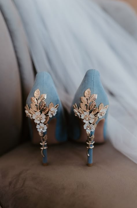 Dusty blue wedding theme