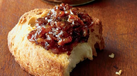 Spread this savory bacon jam on bread for a holiday appetizer and send your guests home with a jar. Bacon Jam Recipe, Slow Cooker Bacon, Martha Stewart Recipes, Bacon Jam, Jams And Jellies, Holiday Appetizers, Slow Cooking, Canning Recipes, Crock Pot Recipes