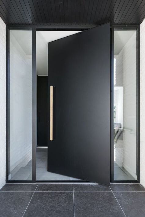 Modern Entrance Door, Modern Exterior Doors, Contemporary Front Doors, Modern Entrance, Modern Front Door, Entrance Door Design, Front Door Entrance, Door Design Modern, Black Door