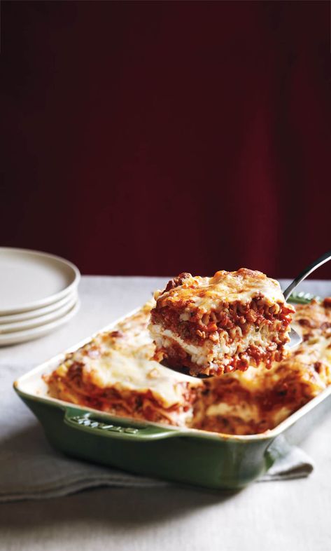 Lasagna is the go-to meal that feeds a crowd and leaves everyone asking for seconds. We have many different lasagnas in our repertoire, but this one is classic in its simplicity. Lasagna Ideas, Canadian Living Recipes, Lasagna Recipes, Living Classic, Beef Ground, Buffet Ideas, Classic Lasagna, Meat Recipe, Pasta Night