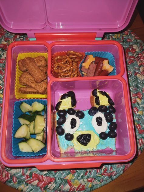 Kids Lunch Box Meals, Canes Chicken, Cabbage Soup Diet Recipe, Picky Kids, Cabbage Soup Diet, 2nd Birthday Party Themes, Easy Food Art, School Food, Lunch Box Recipes