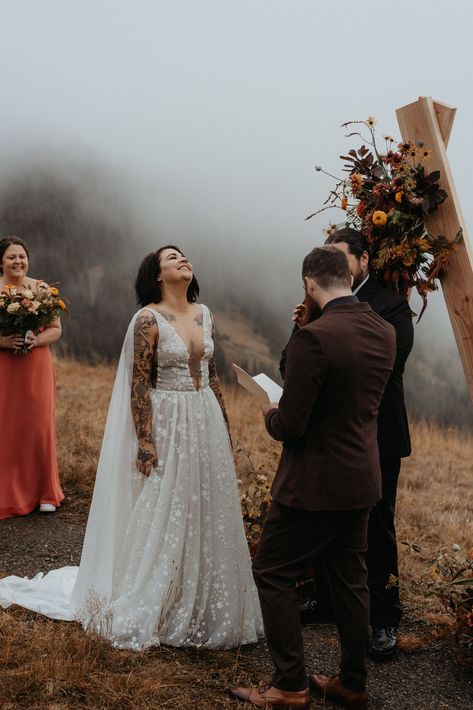 Hurricane Ridge Elopement in Washington |   couple tattoos 7 Bride With Tattoos, Cover Ups Tattoo, Henry Tieu, Alt Wedding, Elopement Bride, Fall Elopement, Edgy Wedding, Elopement Wedding Dresses, Brides With Tattoos