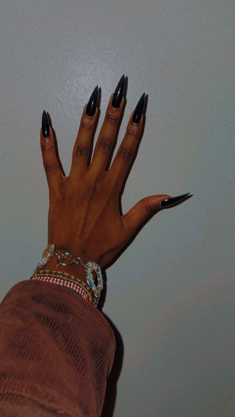 Short Simple Black Nails, Black Stilleto Nails Designs Simple, Long Black Almond Nails, Morticia Addams Nails, Medium Stiletto Acrylic Nails, Stiletto Black Nails, Black Pointed Nails, Black Nails Stiletto, Long Black Nails