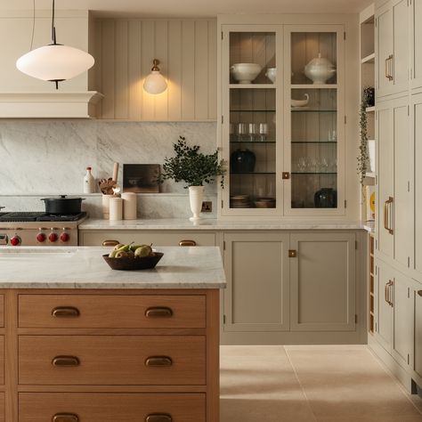 We’d love to be able to do it all (and we often try!) but there are certain elements where calling in the experts to collaborate on a special project is needed. On one of our latest projects, the West Sussex House, we designed the kitchen in conjunction with @alistairflemingdesign to be able to get the bespoke design and finish we were looking for. We have worked with them on a few projects and it’s always a pleasure. It’s important for us to understand a space, how it flows and bring all... Modern Kitchen Design Without Upper Cabinets, Kitchens With Only Lower Cabinets, Emma Sims Hilditch Kitchen, Country Laundry Rooms, Kitchen Units, Home Organization Hacks, Interior Design Kitchen, Beautiful Kitchens, Dream Kitchen