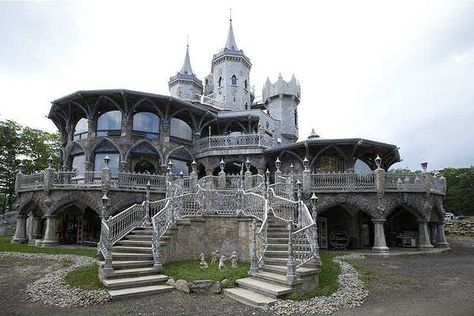 Gothic Castle, Abandoned Mansions, Gothic Architecture, Gothic House, Abandoned Houses, Beautiful Architecture, Beautiful Buildings, Design Case, Abandoned Places