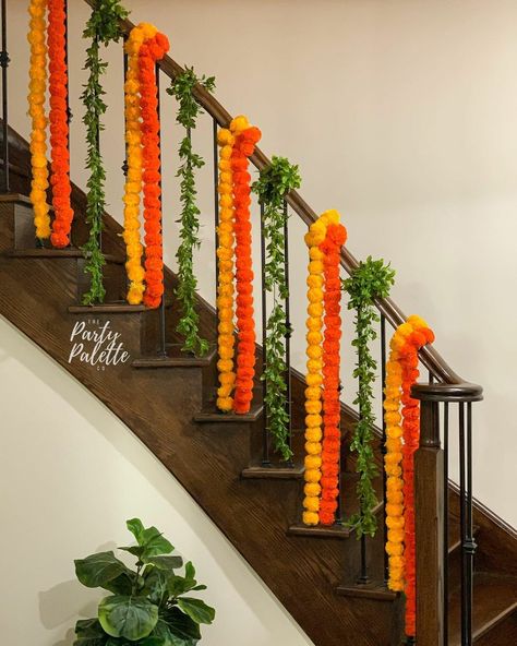 Pithi Decoration At Home, Stair Banister Decor, Traditional Housewarming Decorations, Welcome Rangoli Design Entrance, Gruhapravesam Decoration Ideas, Home Design 2023, Marigold Flower Decoration, Decor Ideas Birthday, Welcome Home Decorations