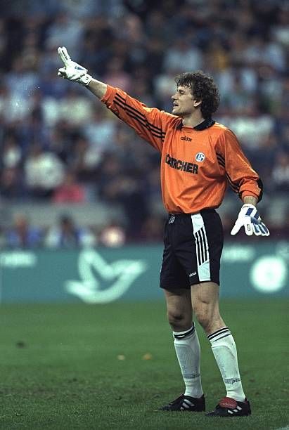 Schalke 04 goalkeeper Jens Lehmann in 1997. Jens Lehmann, Sports Jersey, Football, Running, Sports, American Football