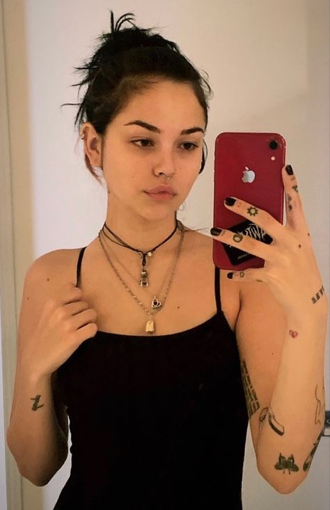 Music Video Looks, Mirror Pic Selfie, Rockstar Gf Aesthetic, Rare Tattoos, Margaret Elizabeth, Hallowen Costume, Maggie Lindemann, Taylor Momsen, Edgy Outfits