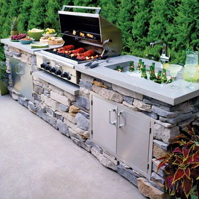 Photo: Wendell T. Webber | thisoldhouse.com | from 10 Smart Ideas for Outdoor Kitchens and Dining Design Grill, Rayong, Backyard Kitchen, Built In Grill, Bbq Area, Dream Backyard, Backyard Bbq, Outdoor Bbq, Kitchen Area