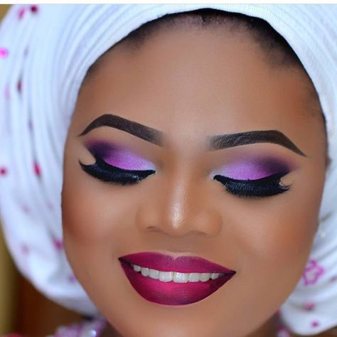 Gorgeous #asoebi #asoebispecial #speciallovers #wedding #makeup Face beat @taza_beauty Amazing Wedding Makeup, Make Up Designs, Gorgeous Wedding Makeup, Trendy Eyeshadow, Best Wedding Makeup, Wedding Makeup Tips, Make Up Videos, Face Beat, Natural Wedding Makeup