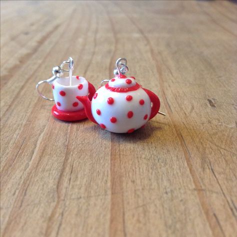 Tea pot and tea cup dangle earrings. Can be found on my etsy shop ' The Little Crafty Shack ' Cup Polymer Clay, Tea Pot And Cup, Tiny Earrings, Diy Stuff, Crafts Ideas, Polymer Clay Crafts, Clay Projects, Tea Pot, Coffee Pot