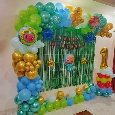 Makw a beautiful garland on wall with some balloons and build a beautiful decoration of cocomelon theme Cocomelon Theme Party Decorations At Home, Cocomelon Balloon Decor, Cocomelon Theme Decoration, Coco Melon Birthday Decoration, Cocomelon Decoration Ideas, Cocomelon Balloon Garland, Cocomelon Balloon Decoration, Cocomelon Birthday Theme Decoration, Garland On Wall