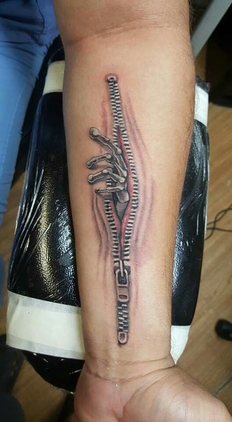 Mister Placaso Zipper Tattoo Over Scar, Ripping Out Of Skin Tattoo, Ripped Skin Tattoo Stencil, Trapped Tattoo, Zip Tattoo, Punk Tattoo Ideas, Tattoos Trending, Zipper Tattoo, Ripped Skin Tattoo