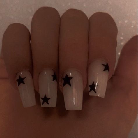 Square Nails With Stars, Star Square Nails, Paznokcie Hello Kitty, Nails Pretty, Wow Nails, Cute Simple Nails, Grunge Nails, Girly Acrylic Nails, Basic Nails