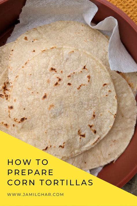 Dry-fried corn tortillas in a tortilla warmer. How To Crisp Corn Tortillas, Heating Up Corn Tortillas, Best Way To Cook Corn Tortillas, How To Heat Corn Tortillas For Tacos, How To Heat Corn Tortillas, How To Cook Corn Tortillas, Heating Corn Tortillas, Corn Tortillas In Oven, Crowd Meals