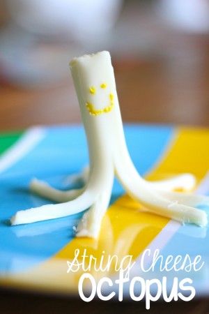 String Cheese Octopus FROM I CAN TEACH MY CHILD BLOG Ocean Theme Snacks, Snack Ideas For Kids Healthy, Ocean Snacks, Vbs Snack Ideas, Deep Sea Discovery Vbs, Bible School Snacks, Surf Shack Vbs, Healthy Snack Ideas For Kids, Submerged Vbs