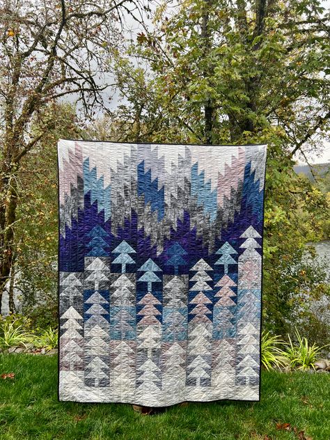 Winter Solstice Quilt, Solstice Quilt, Mountain Quilt, Quilts Christmas, Wildlife Quilts, Quilt Pattern Free, Denim Quilts, Patchwork Art, Patchwork Christmas